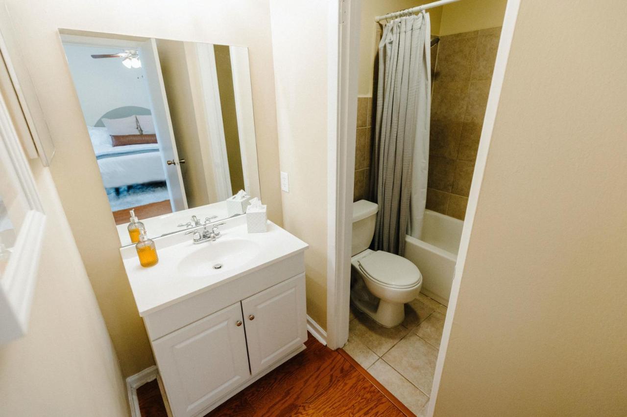 Centrally Located 3Br Overton Square Fast Wifi Free Parking Yes Pets Мемфис Екстериор снимка